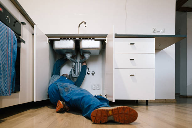 Professional Leak Detection technician working in Wattsville, AL